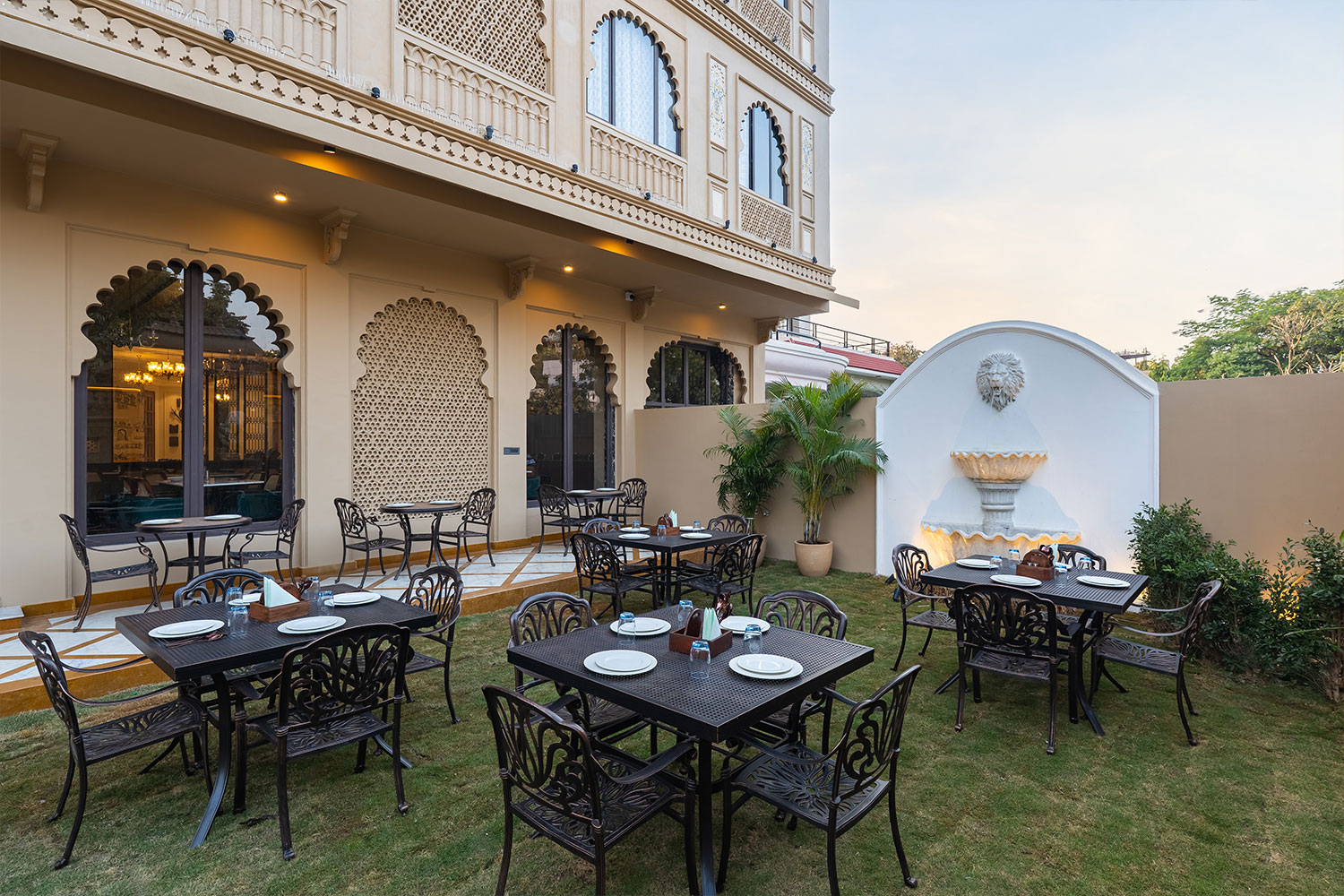 D&B-Cafe-Garden-Area